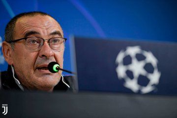 Sarri: “Gara difficile, come all’andata. De Ligt? Niente di grave. Mandzukic via? È fuori rosa. Douglas Costa può fare uno spezzone” preview