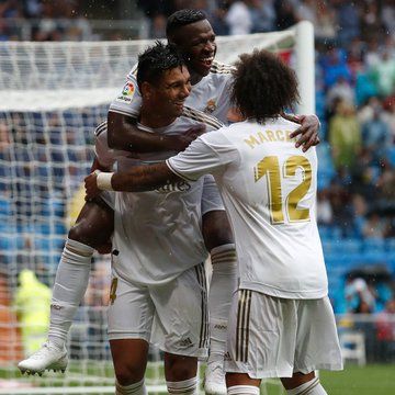 Chi sospende e chi riparte: ecco la situazione dei campionati in Europa preview