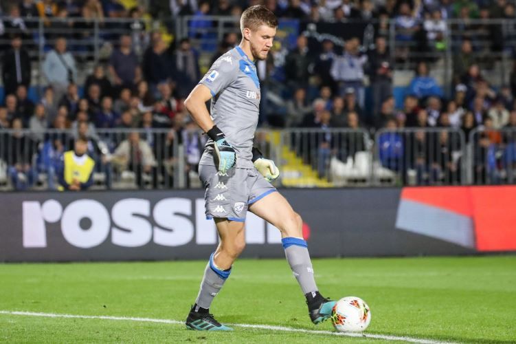 Brescia, il portiere Joronen in ospedale dopo aver subito un colpo in faccia preview