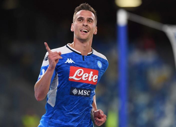 L’indiscrezione: attaccante Juve, attesa per Suarez. Può risalire Milik preview