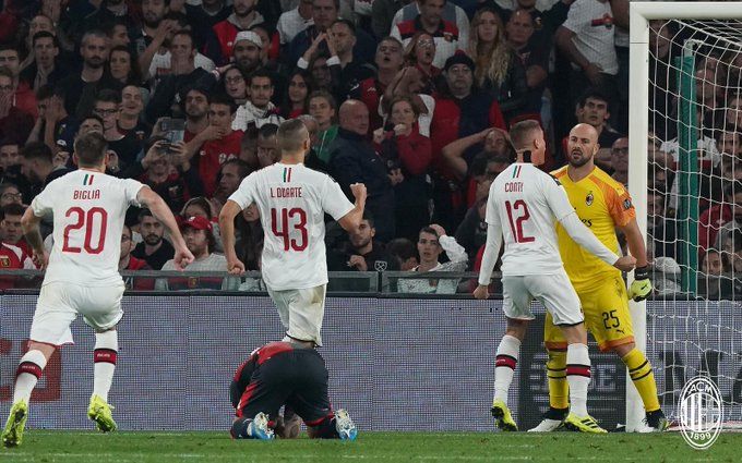 Prima la papera, poi il rigore salva-Giampaolo: la folle notte di Reina preview