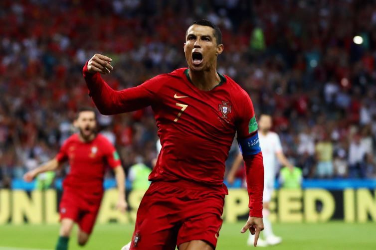 Cristiano Ronaldo sempre più nella storia: raggiunta quota 700 gol in carriera! preview