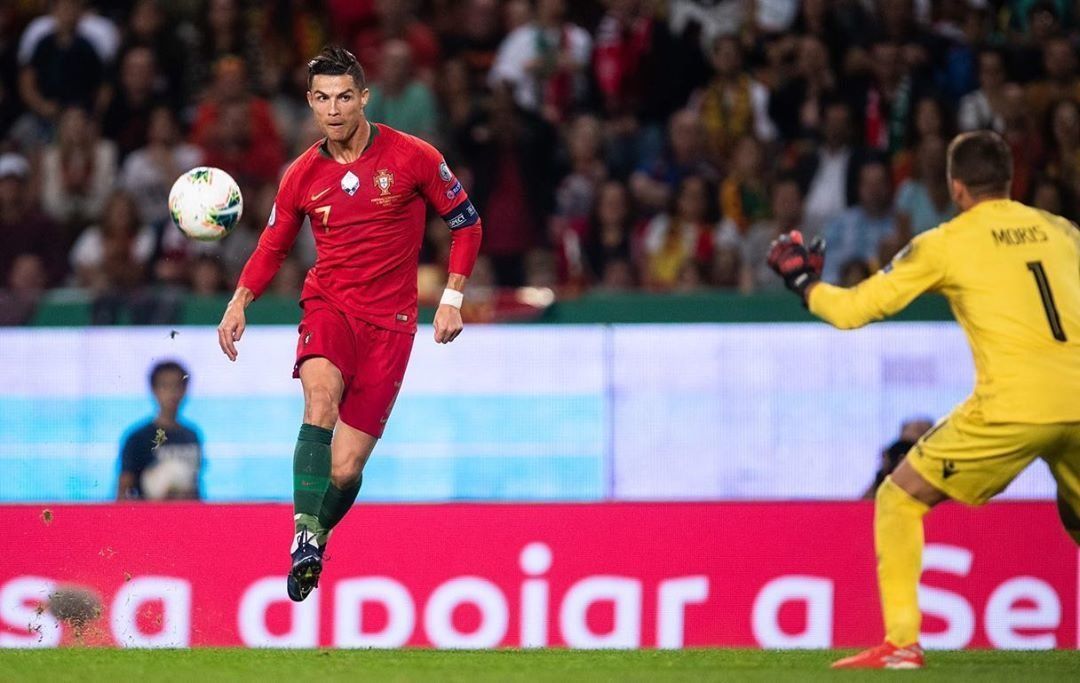 Ronaldo, video celebrativo sui social dopo il gol numero 700 article-post