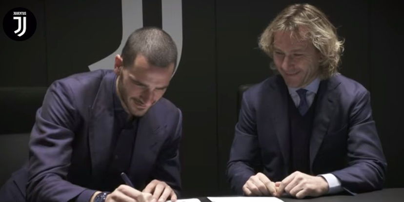 Bonucci dopo il rinnovo: “Ringrazio la società, la Juve è casa mia. Voglio tanti altri trofei” preview