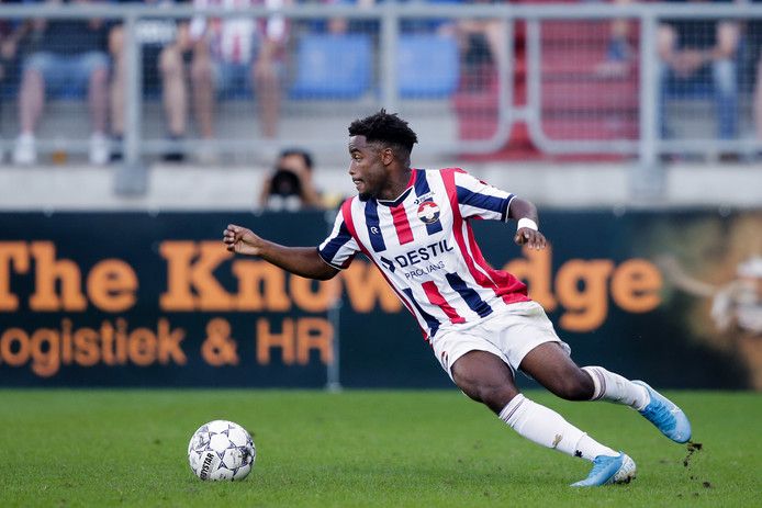 DRIBBLING E LAMPI DI CLASSE: CHÉ NUNNELY, IL GIOIELLO SCUOLA AJAX ESPLOSO COL WILLEM II preview