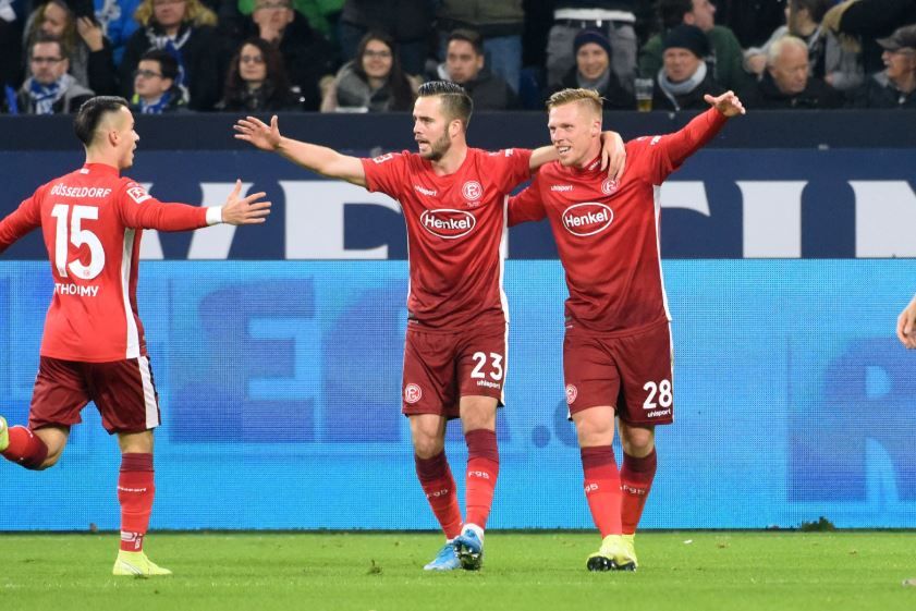 DALLA GAVETTA ALLA CONSACRAZIONE IN BUNDES: HENNINGS, IL GIROVAGO DEL GOL article-post