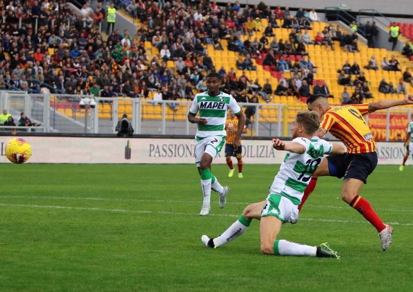 Lecce, si ferma Lapadula: leggera distorsione alla caviglia preview