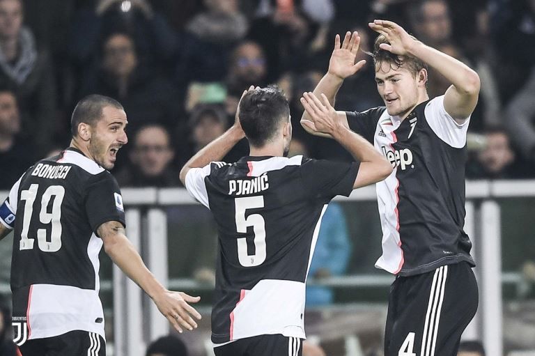 Toro, il dg Comi: “Perché il mani di De Ligt a Lecce è da rigore e stavolta no?” article-post