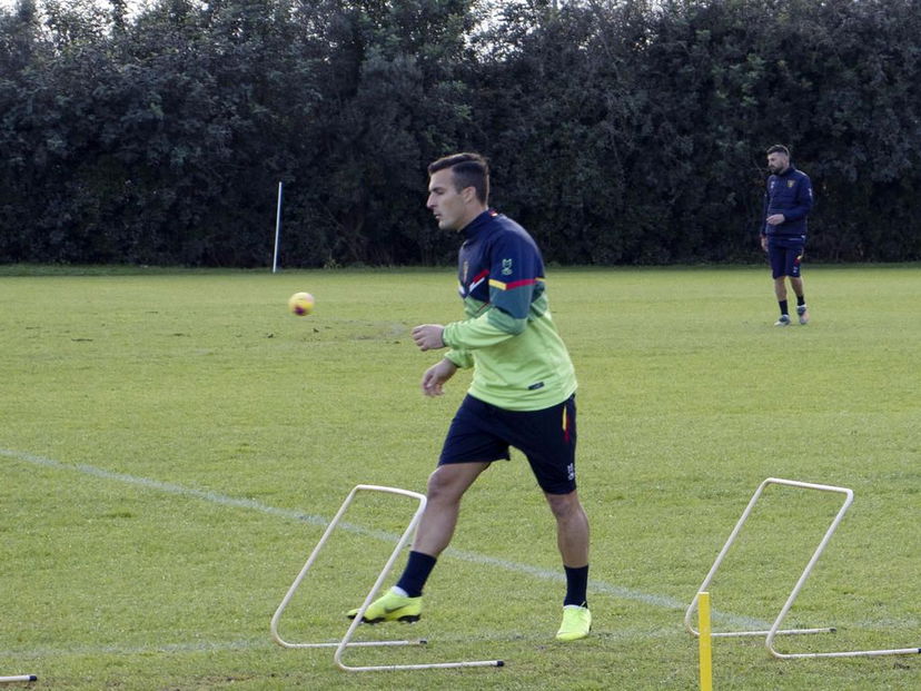 Lecce, Donati può già giocare: escluso Benzar dalla lista preview