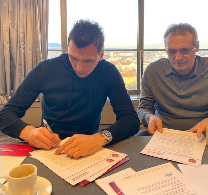 Ufficiale: Mandzukic lascia la Juve e va all’Al-Duhail preview