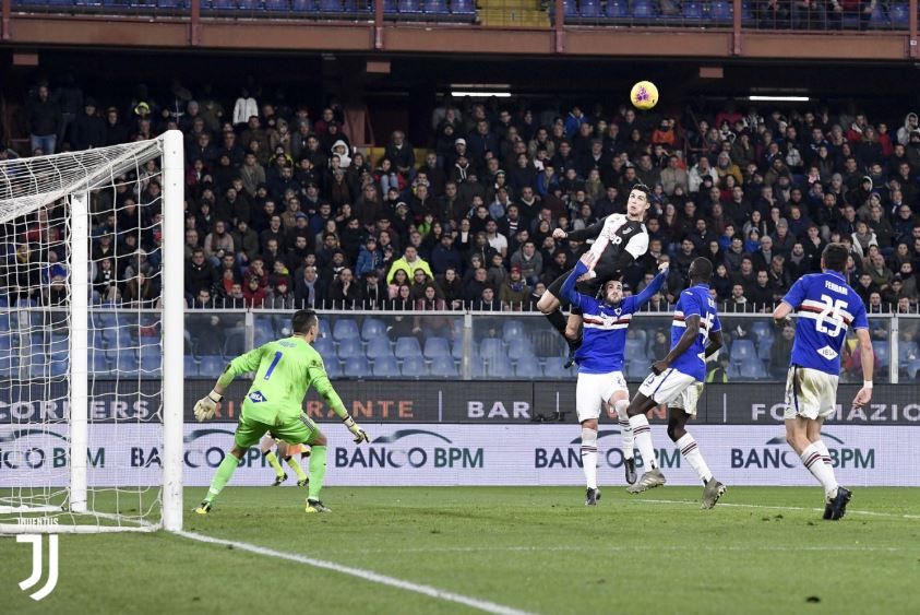 CR7, gol da urlo (e da record): colpo di testa a 2,56 metri d’altezza! article-post