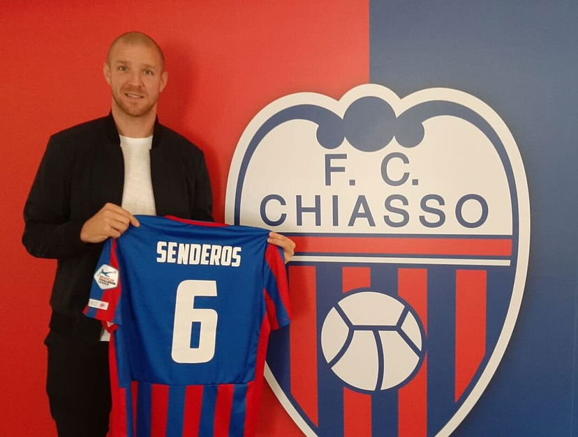 Ufficiale: il difensore ex Milan Senderos lascia il calcio preview