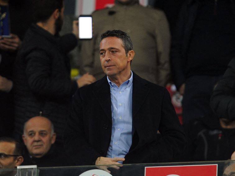 Il presidente del Fenerbahce annuncia: “Mercato bloccato, ma faremo ricorso immediato” preview