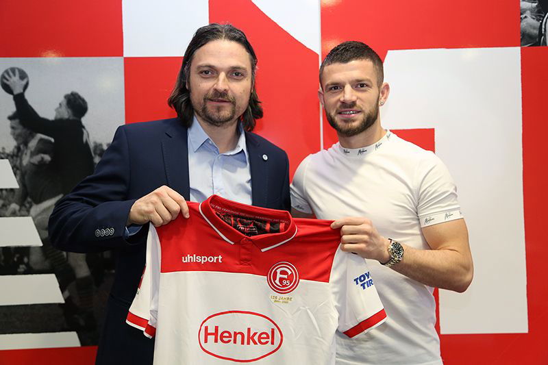 Ufficiale: Berisha si trasferisce dalla Lazio al Fortuna Dusseldorf preview