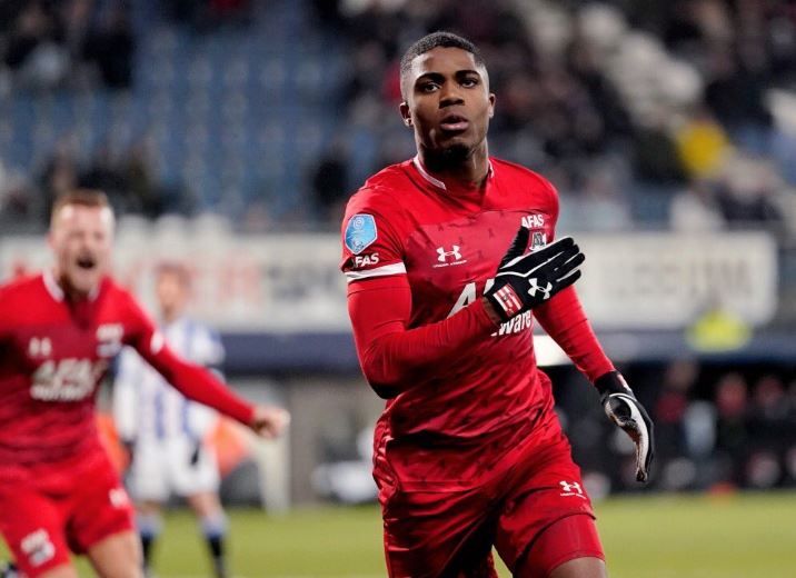 CLASSE DA VENDERE E GOL A RAFFICA: BOADU, IL 2001 CHE FA SOGNARE L’AZ E L’OLANDA preview