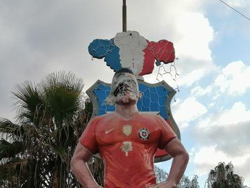 Cile, danneggiata la statua di Alexis Sanchez a Tocopilla article-post