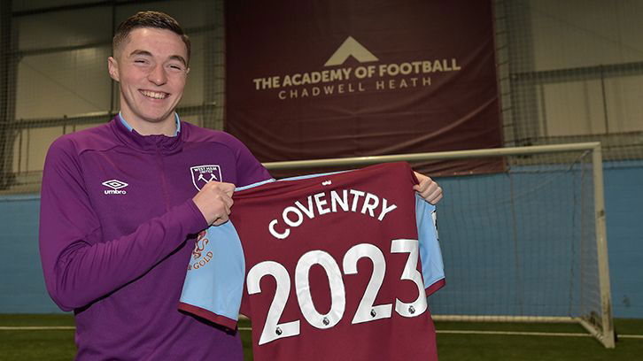 Ufficiale: Coventry rinnova con il West Ham: contratto fino al 2023 preview