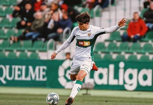 POCHI GOL, MA TEMPERAMENTO DA LEADER: GONZALO VILLAR, IL MEDIANO CHE HA FATTO INNAMORARE LA ROMA preview