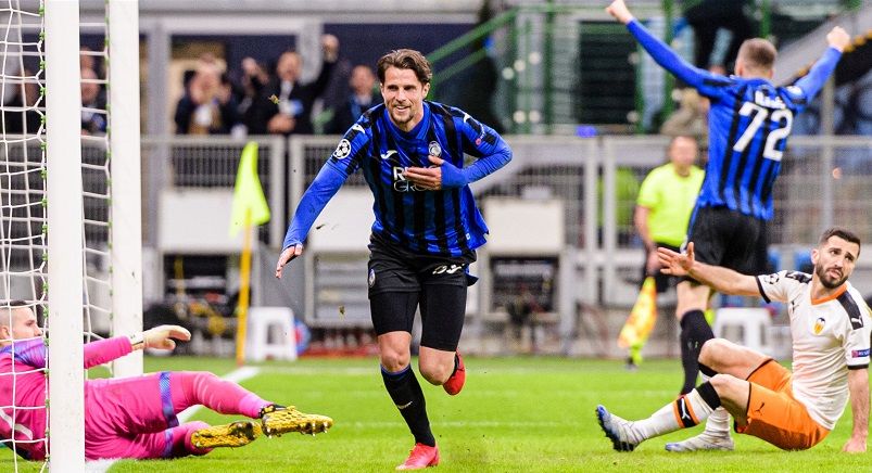 Hateboer in fuorigioco, ma lontano dall’azione: il gol annullato all’Atalanta fa discutere preview