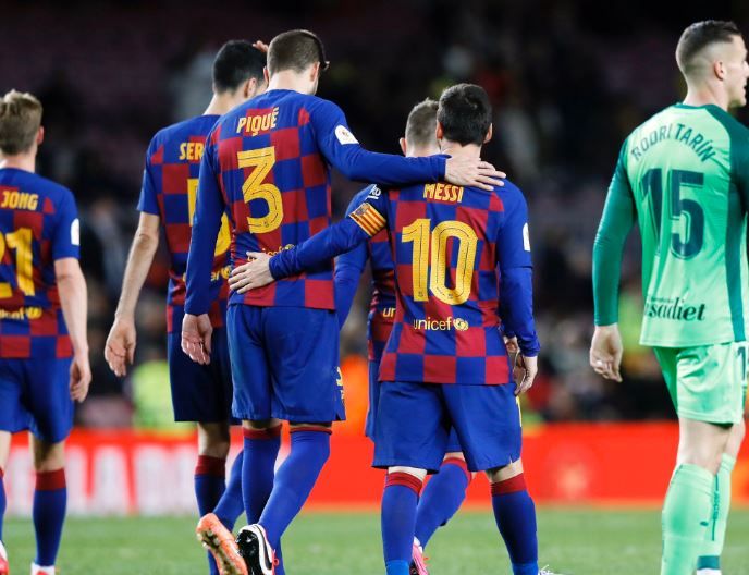 Piqué: “Contro il Napoli servirà attenzione. Tra Messi e Maradona scelgo la regolarità di Leo” article-post