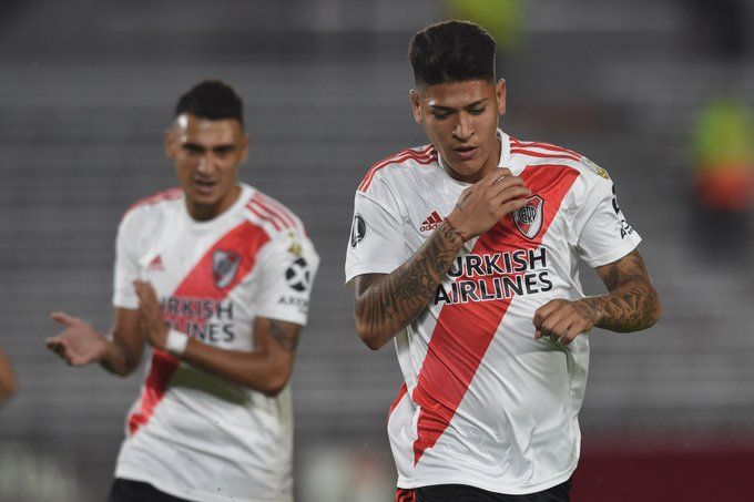 JORGE CARRASCAL, IL TREQUARTISTA GIRAMONDO DEL RIVER PLATE preview