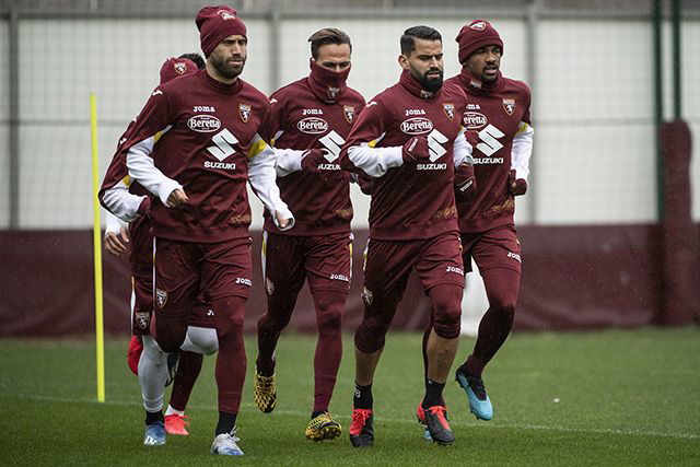 Torino, focolaio di positivi: tempi stretti per la Lazio, a rischio anche il Crotone preview
