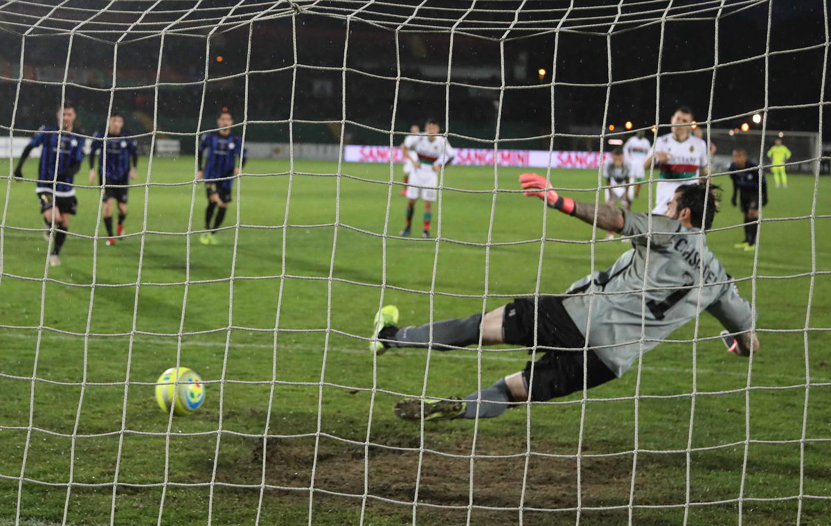 Mostrano i glutei agli avversari: multati 3 tifosi del Bisceglie article-post