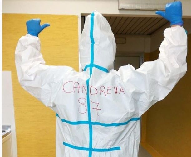 Candreva risponde all’operatrice sanitaria che aveva il suo nome sulle spalle: “I veri campioni siete voi” article-post