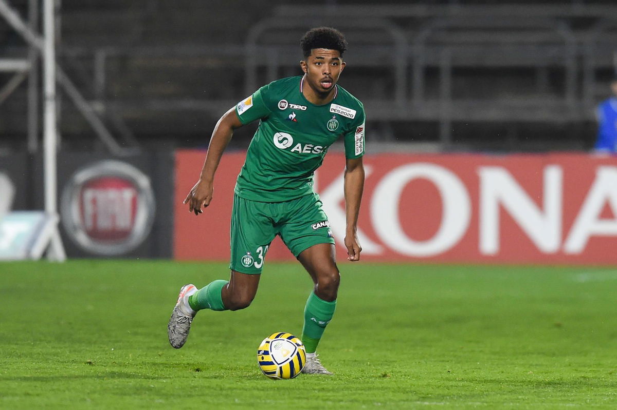 Ufficiale: Saint-Etienne, blindato fino al 2024 il talento Fofana article-post