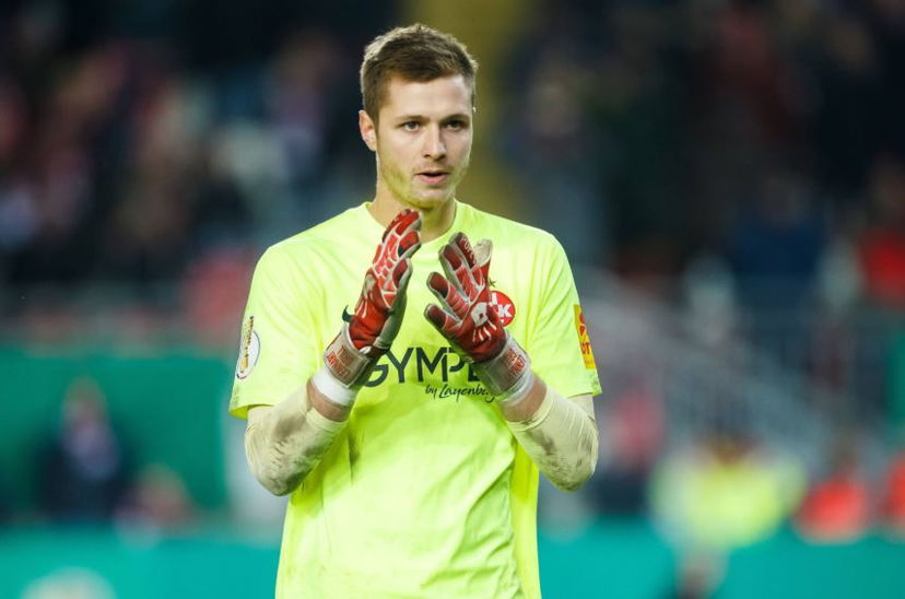 Bayer, colpo di prospettiva: è ufficiale l’arrivo del portiere Grill. Contratto fino al 2024 preview