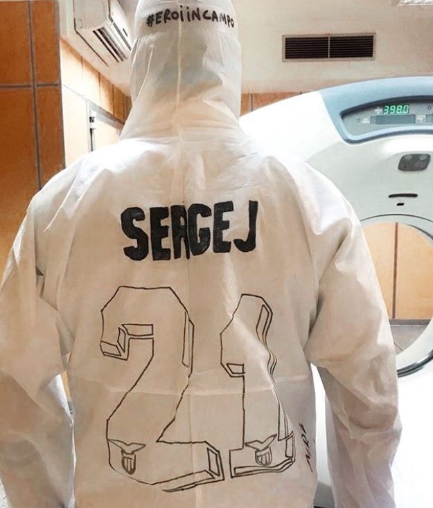 Milinkovic-Savic risponde all’operatore sanitario che sfoggia il suo nome sulle spalle: “Orgoglioso di voi” preview