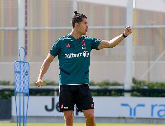 As: il Psg avvia i contatti con Cristiano Ronaldo. La Juve disposta a trattare uno scambio con Icardi preview