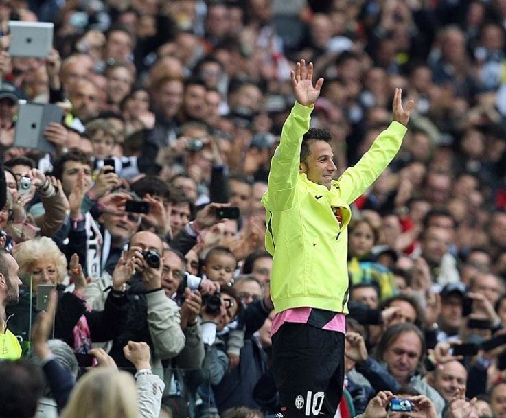 Del Piero e il suo addio alla Juventus: “Quel giro di campo volevo non finisse mai” article-post
