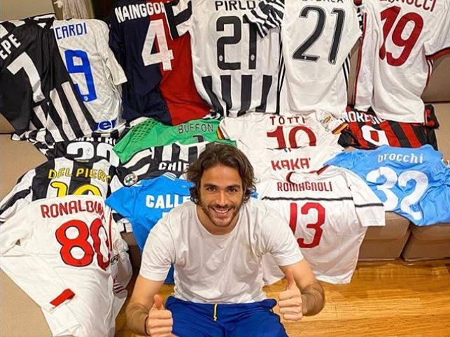 Furto nella casa dei genitori di Matri. L’ex attaccante: “Caro ladro, restituiscimi la maglia dell’esordio col Milan” preview