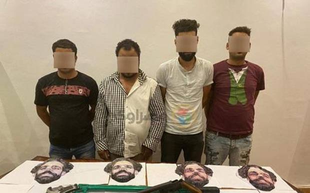 Egitto, sgominata la “Banda di Momo”: tentavano rapine indossando la maschera di Salah article-post
