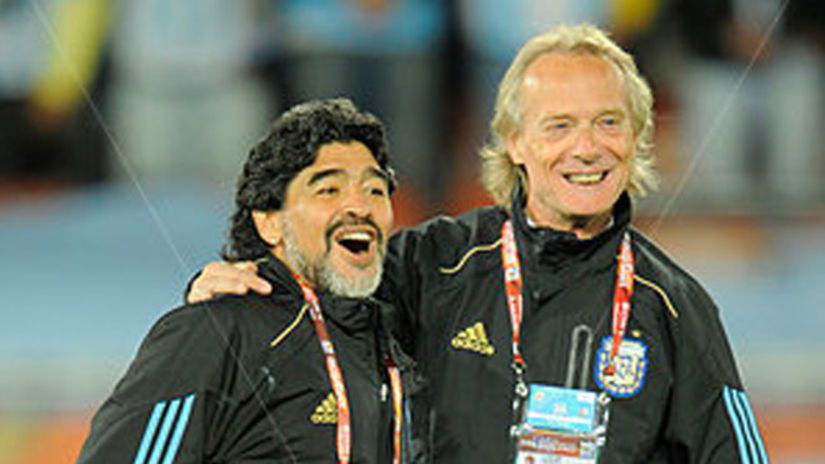 Fernando Signorini: “Il Mondiale in Qatar si giocherà dentro stadi innaffiati dal sangue di 7000 muratori morti” preview