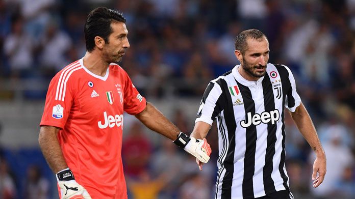 Chiellini a Buffon: “E’ stato bello ritrovarci fianco a fianco 997 giorni dopo”. E Pjanic commenta… preview