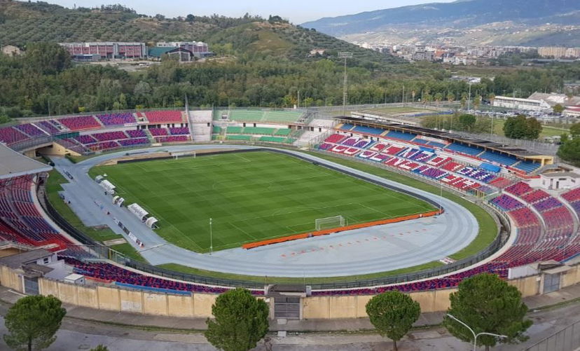 L’appello del Cosenza: “Riaprite lo stadio Marulla ai tifosi”. Il comunicato preview