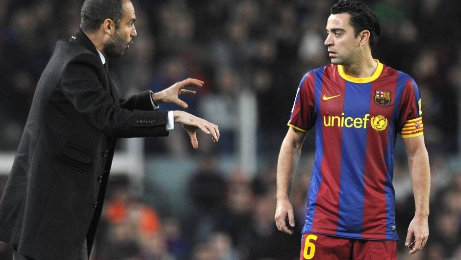 Guardiola promuove Xavi: “Non ho dubbi su di lui. E’ uno che conosce e ama il calcio” article-post