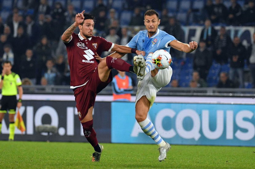 Lazio-Torino, si va verso un nuovo Juve-Napoli. La Lega non rinvia ma la Asl vieta il viaggio preview