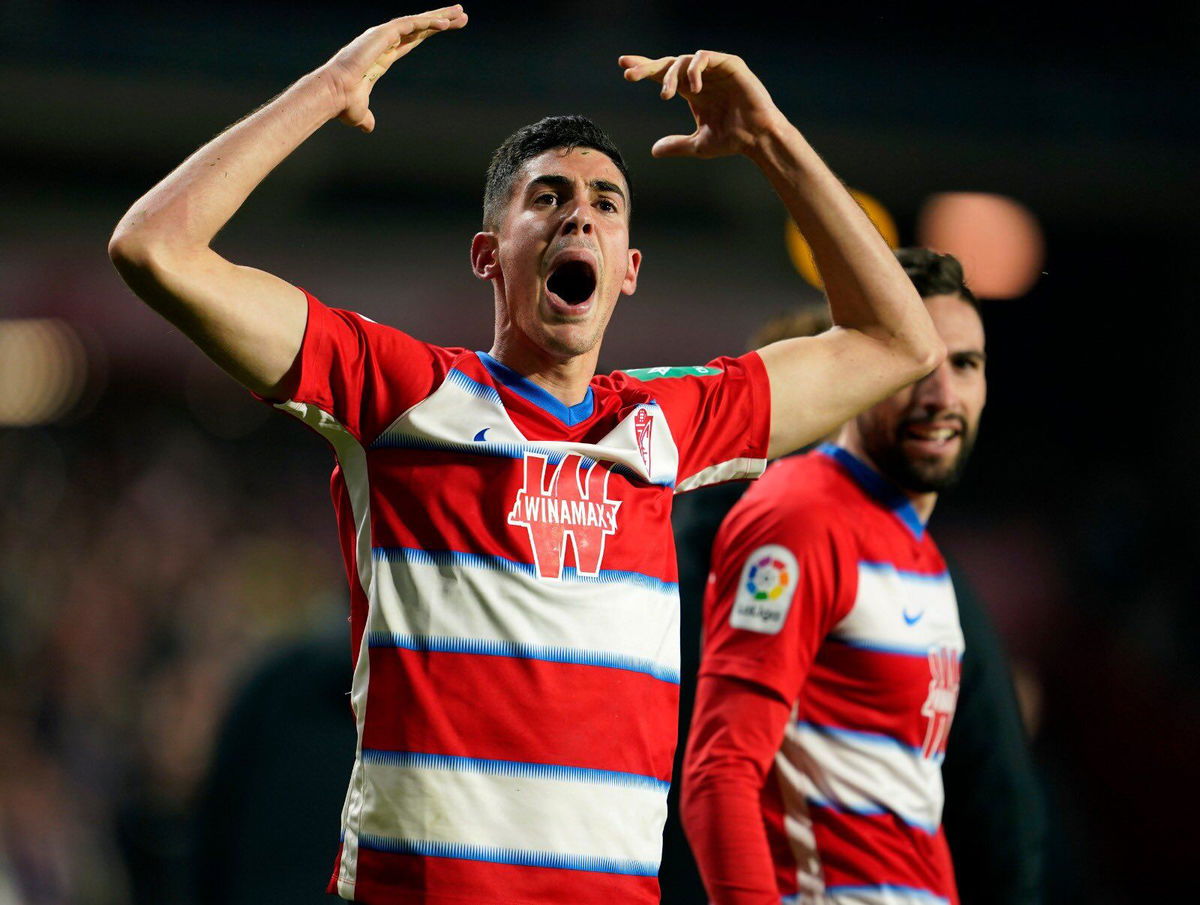 CARLOS FERNÁNDEZ: L’ATTACCANTE RIVELAZIONE DEL GRANADA CERCA SPAZIO A SIVIGLIA article-post