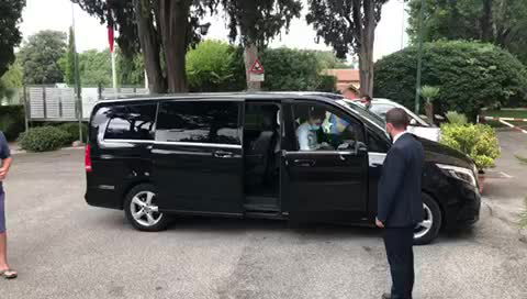 Godin, l’arrivo a Roma per le visite con il Cagliari. Il video preview