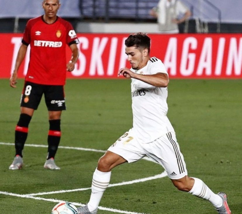 Milan, Brahim Diaz arrivato in sede per la firma preview