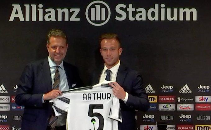 Arthur: “Suarez non l’ho sentito, ma è un grandissimo giocatore” preview