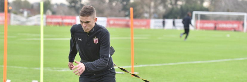 TIRO DA FUORI E DUTTILITÀ. NAHUEL ESTEVEZ, IL NUOVO JOLLY PER LO SPEZIA DI ITALIANO preview