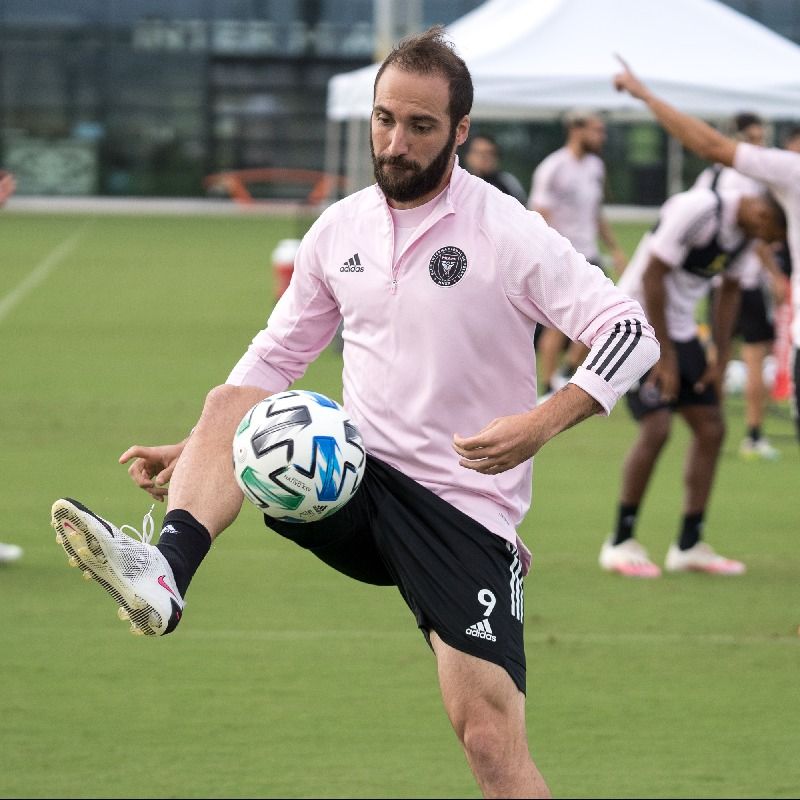 Dall’Argentina: niente Inter Miami per Higuain. E’ positivo al Covid-19 preview