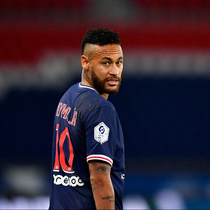 Psg, apprensione per Neymar: il brasiliano esce per infortunio. A rischio il Barcellona preview