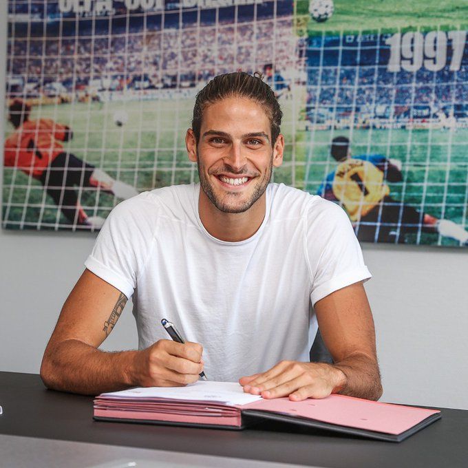 Ufficiale: Paciencia è un nuovo giocatore dello Schalke 04 preview