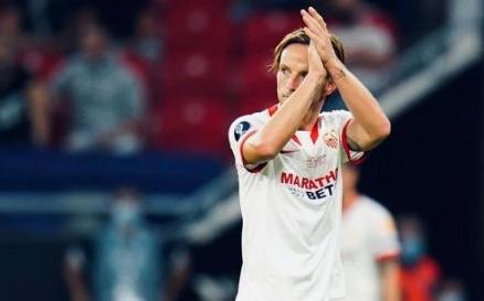 Rakitic lascia il Siviglia e vola in Arabia: “Mi faccio da parte per il bene del club. Al Shabab? Darò il massimo” preview