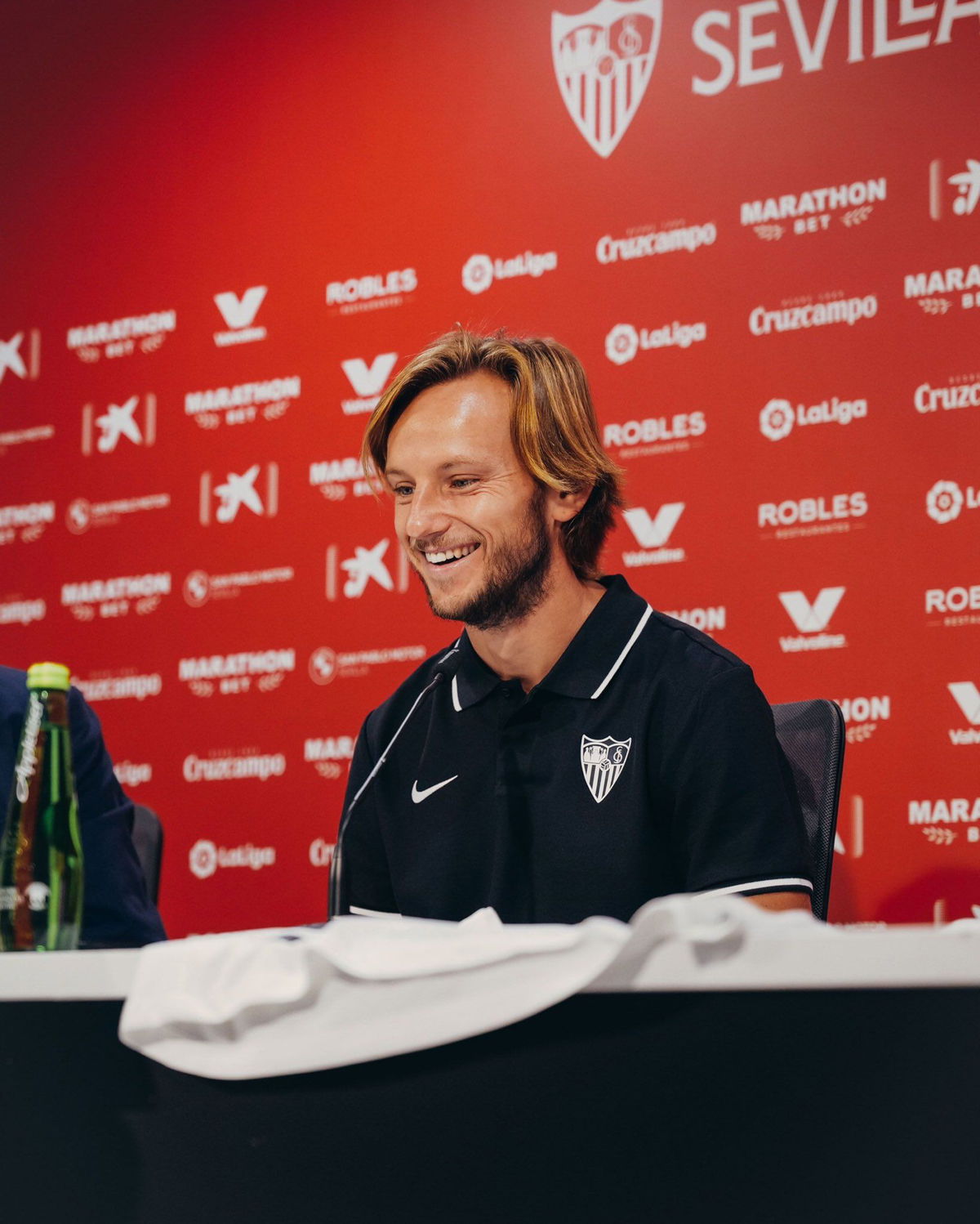 Rakitic: “Prima della finale con la Juve ci dicemmo di restare uniti e nessuno ci avrebbe battuto” article-post